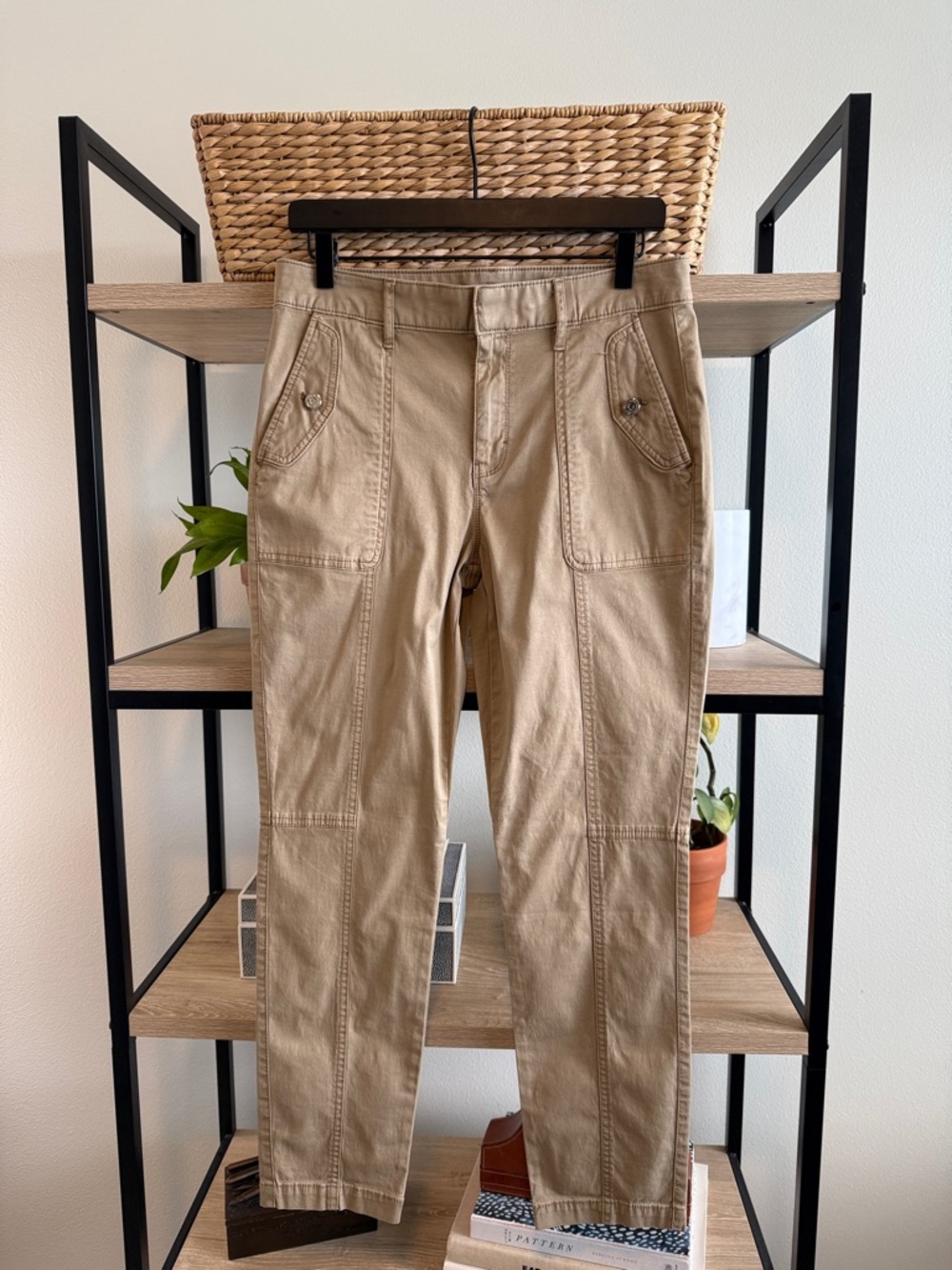 White House Black Market Mid-Rise Pret-A-Jet Ankle Khaki Slim Leg Pants, 6